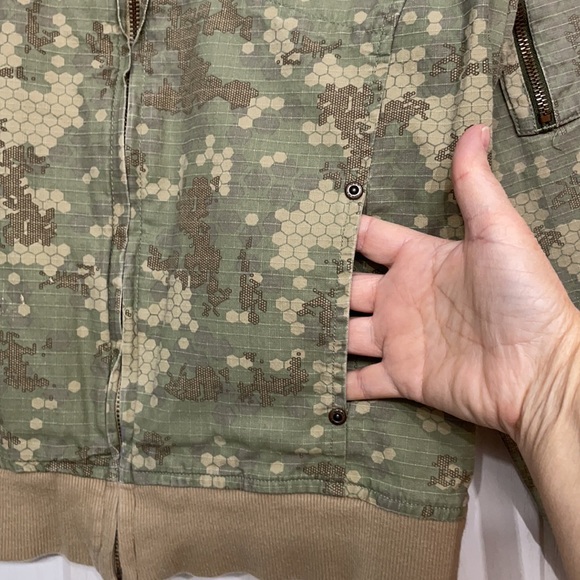 DKNY Cotton Camo Jacket with Zippers Size Medium - Picture 4 of 8